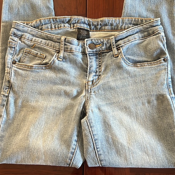 Mossimo Skinny Jeans, Size: 4 - Picture 2 of 10